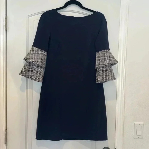 Eliza J Contrast Ruffled Bell Sleeve Shift Navy Dress Sz 2 - Picture 2 of 7